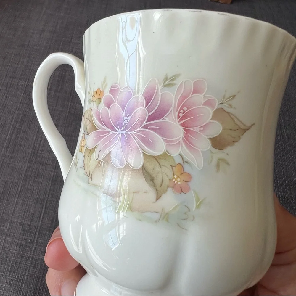 Crown Ceramics LTD India Charming Pink Floral Mug vintage - Picture 8 of 9
